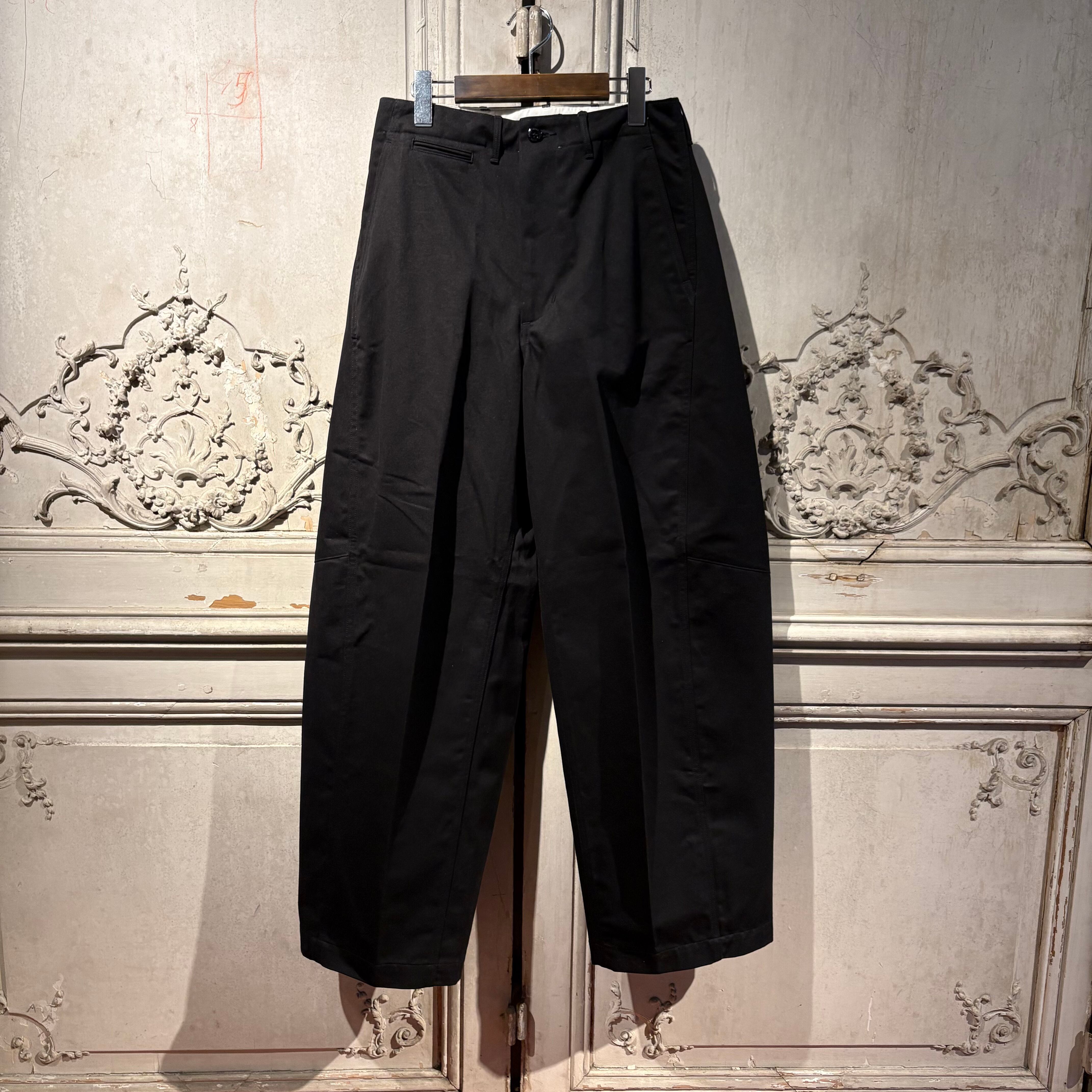HYKE【ハイク】 BARREL-LEG CHINO PANTS (13348) | glamour online