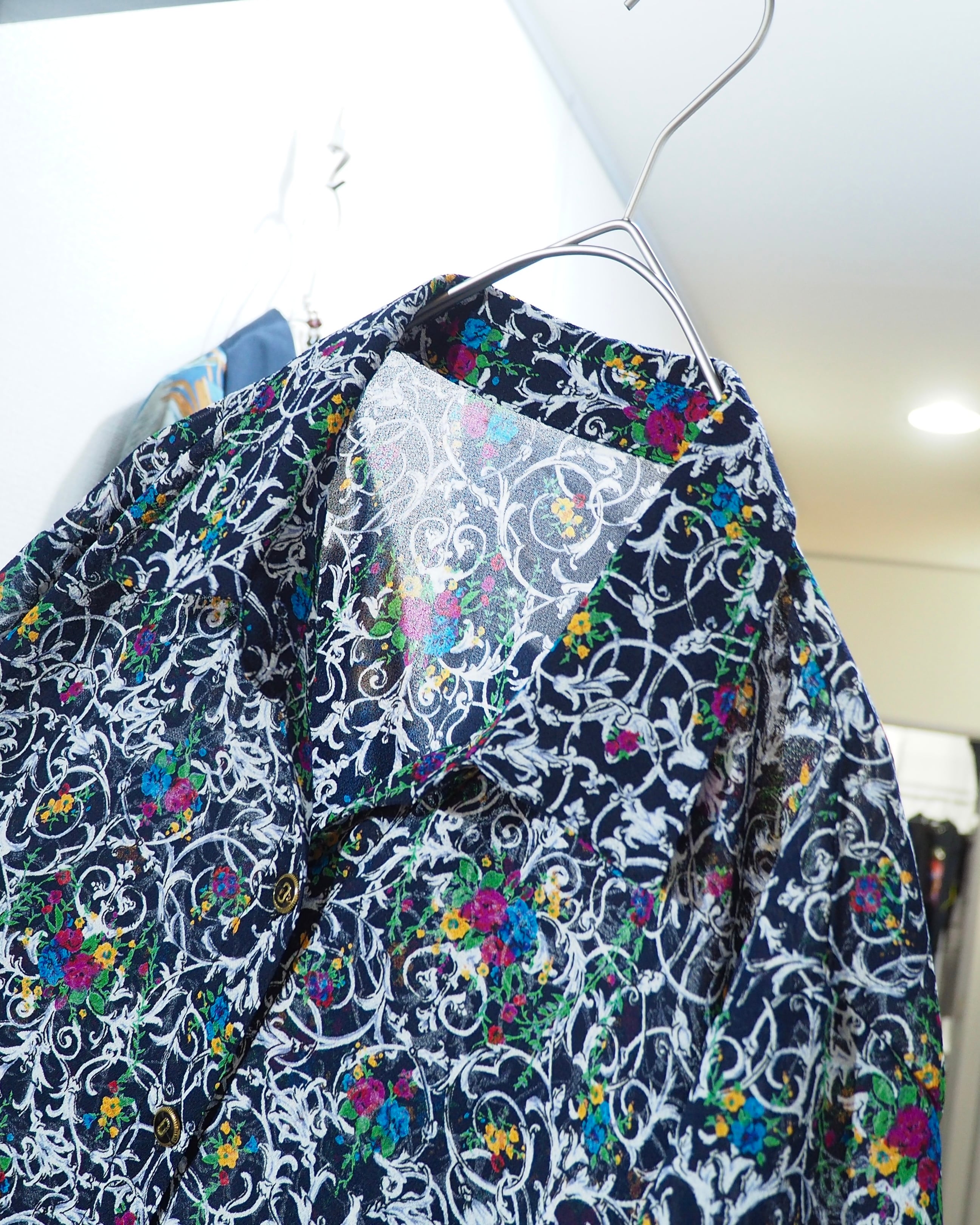 1990s Beautiful Flower pattern vintage SS sheer Shirt