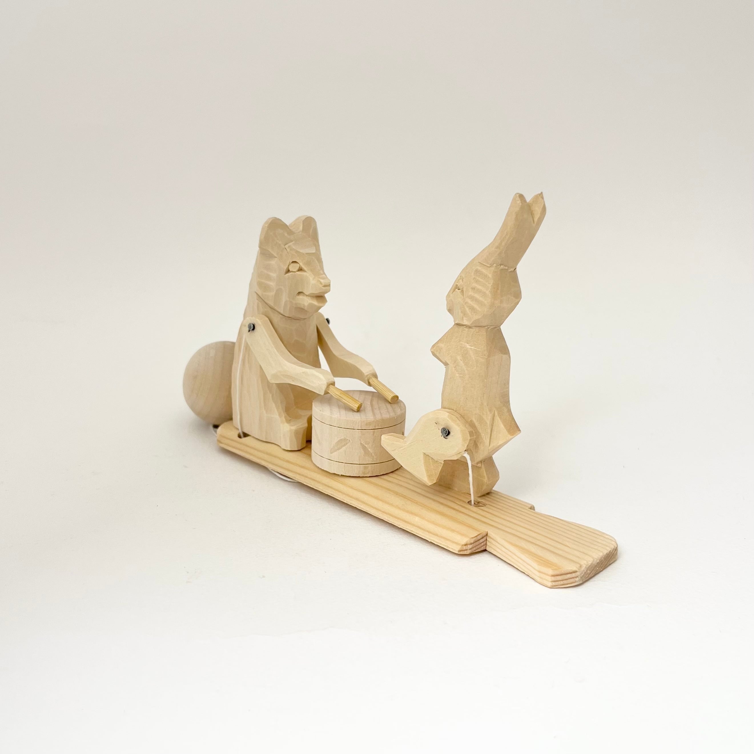 ボゴロツコエ木地玩具「クマの太鼓でウサギのダンス」