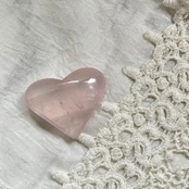 透明感抜群のローズクォーツ*ハート4*天然石インテリア*パワーストーン*置き物