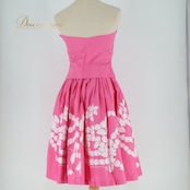 フラダンス 衣装 ツーピース セットアップ 上下セット タヒチインポーツ ピンク系 TAHITI IMPORTS チューブトップ 花柄 かわいい 華やか 鮮やか 明るい 白 ハワイアン アロハ ハワイアンプリント フラ ダンス レッスン 練習