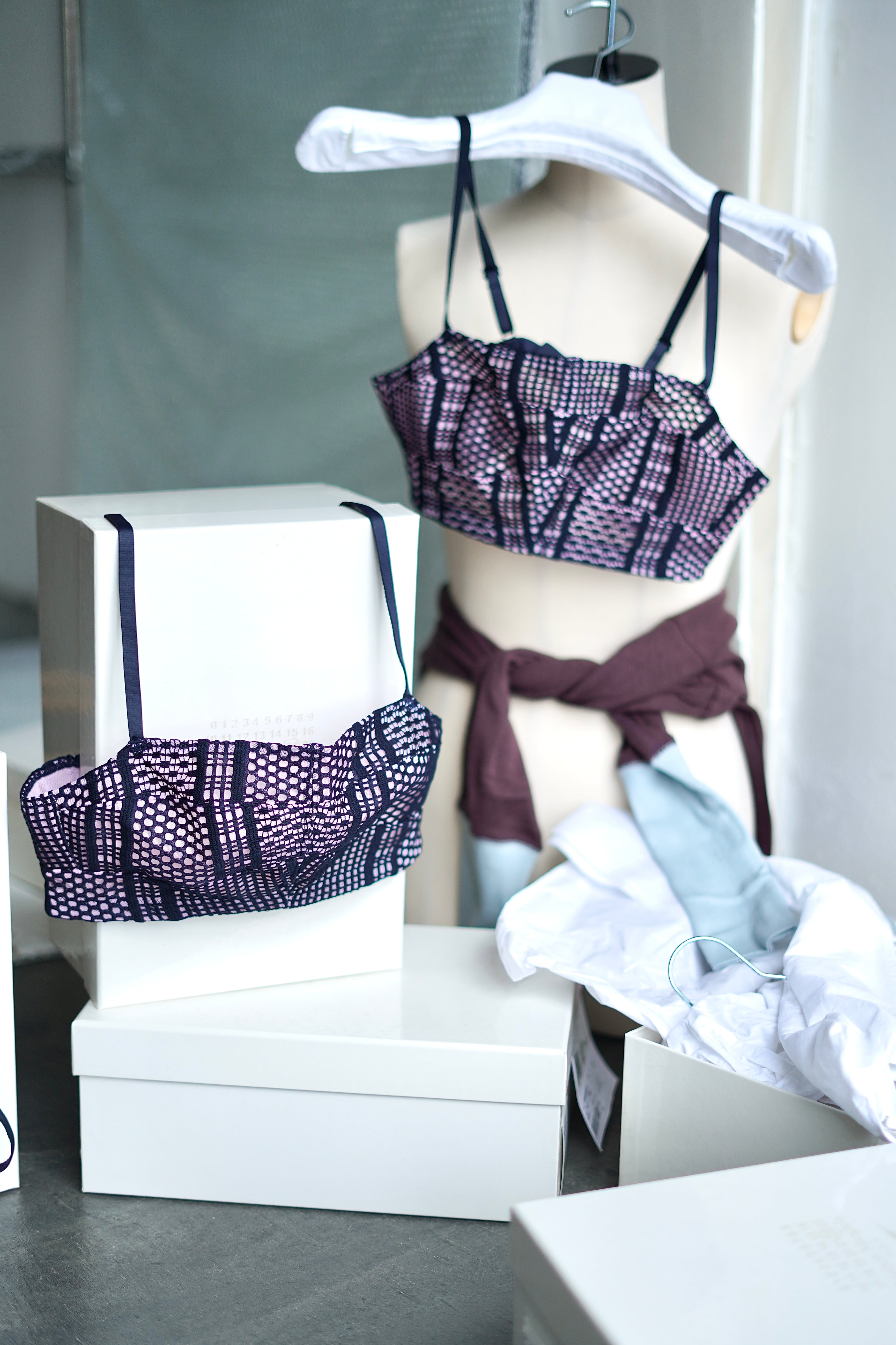 OVERNEATH | JUQUI Online