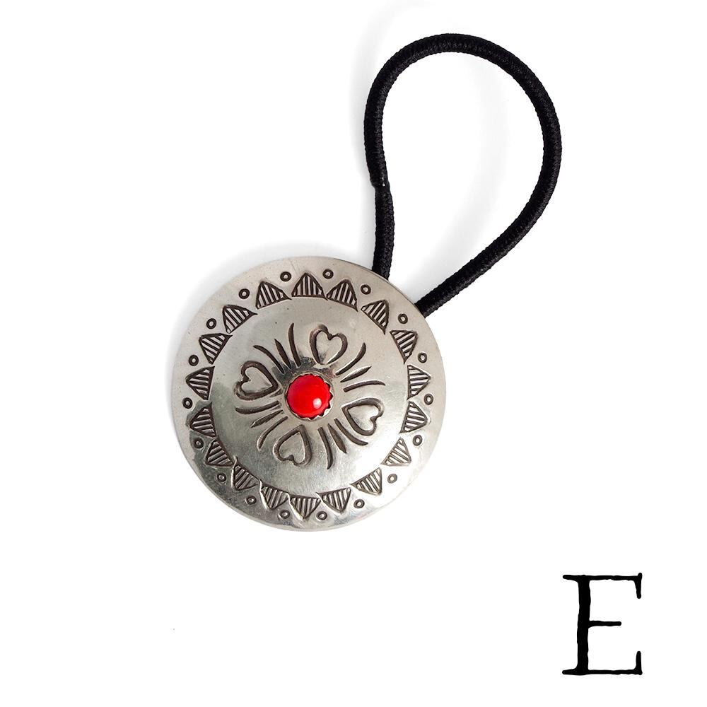 INDIAN JEWELRY インディアンジュエリー】Navajo Silver Coral Concho