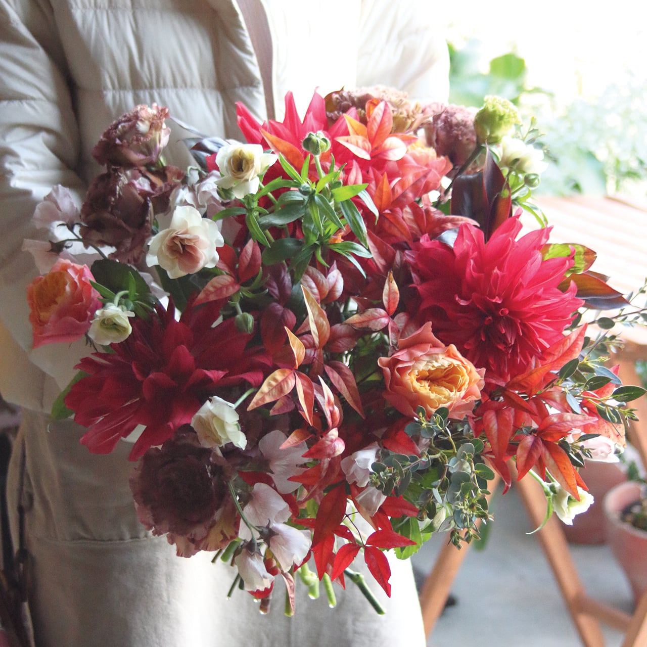 季節の花を束ねたオリジナルブーケ(Lサイズ)|誕生日・退職祝い・長寿祝いに