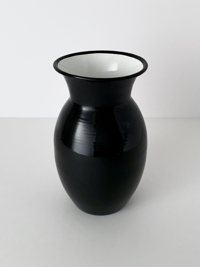 琺瑯のフラワーベース 黒 / Black Enamel Vase