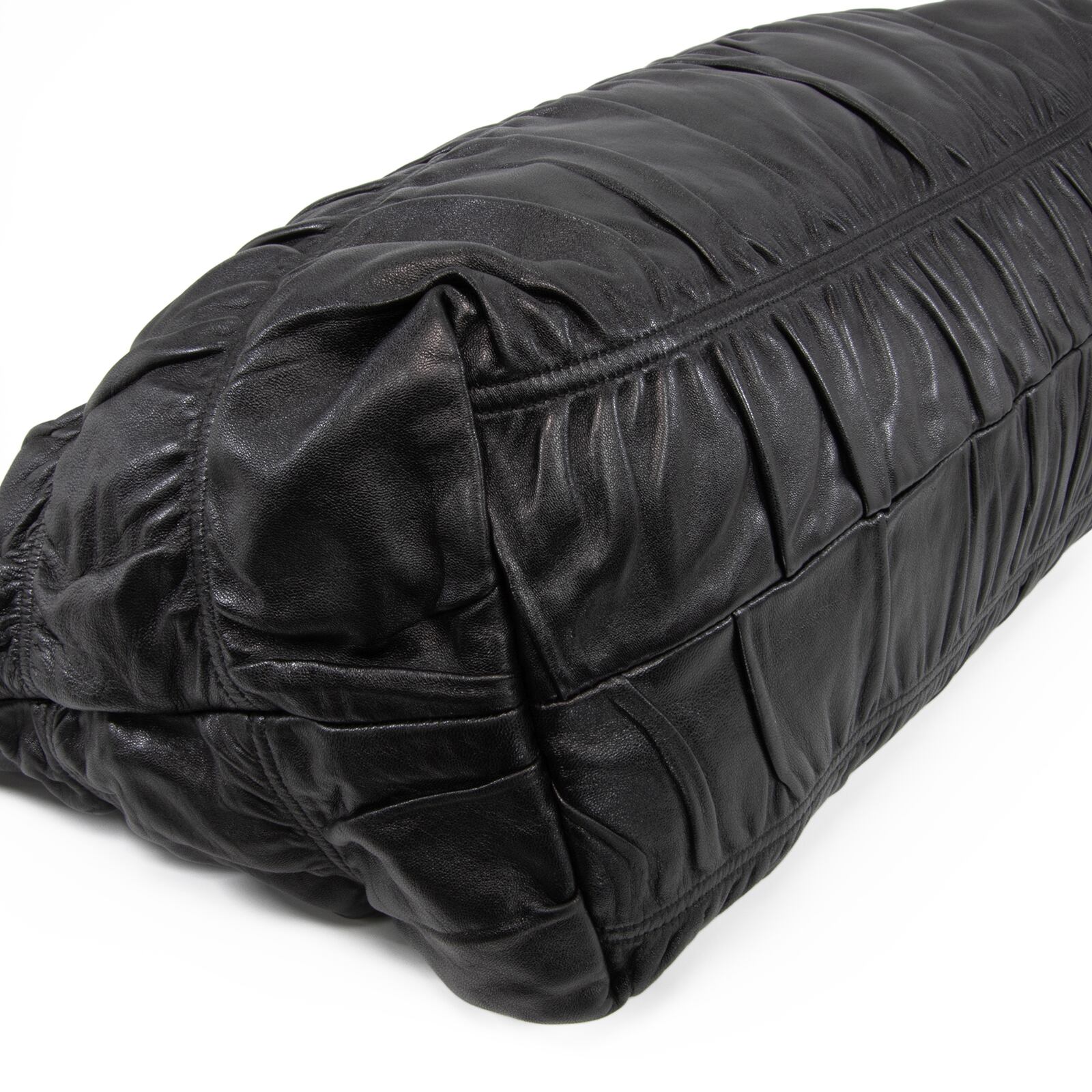 本物 プラダ ハンドバッグ レディース ナッパ ゴーフル 黒 大きめ ロゴ