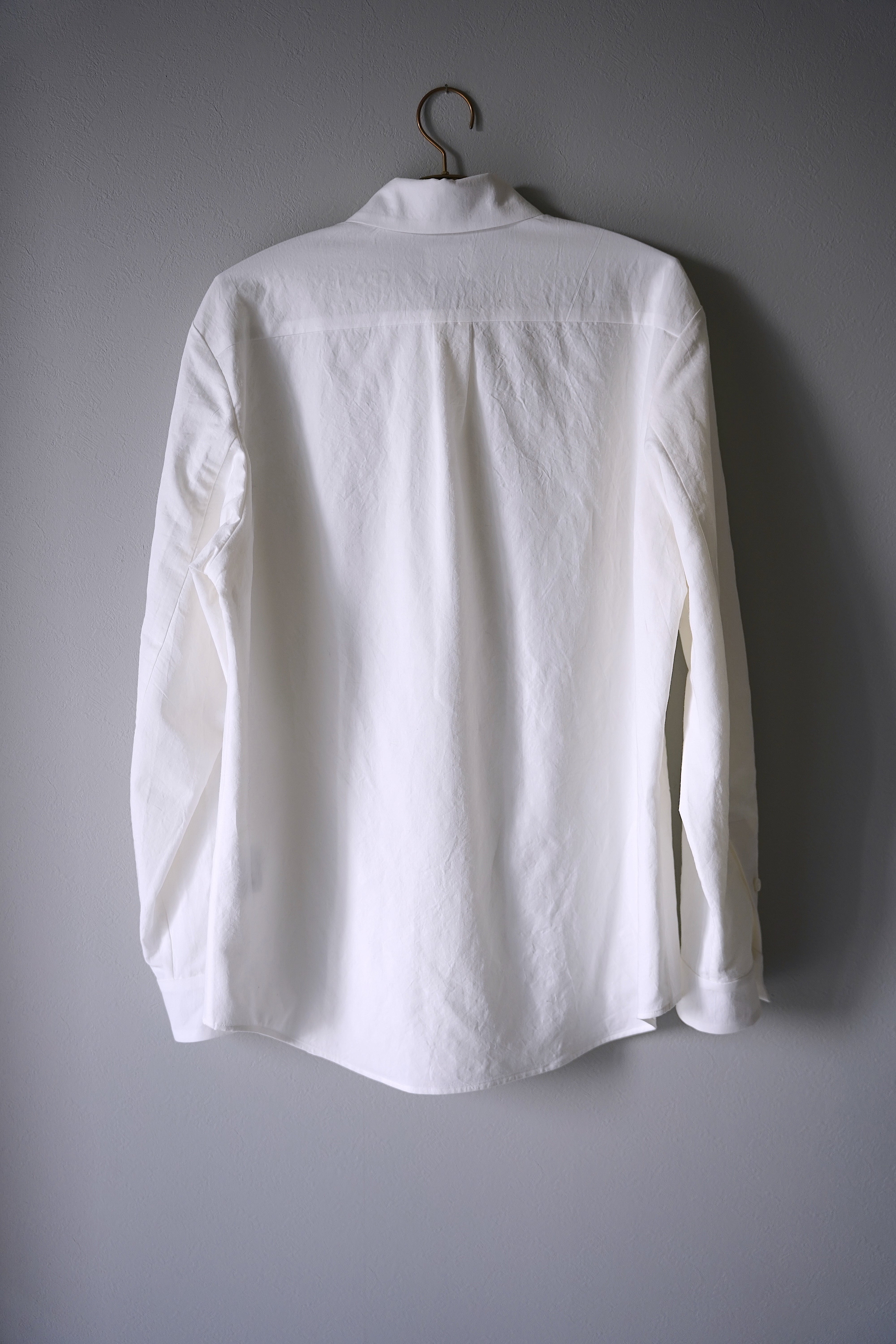 山内 塩縮加工コットンリネンシャツ羽衿あり white | DE OJAL omomuki