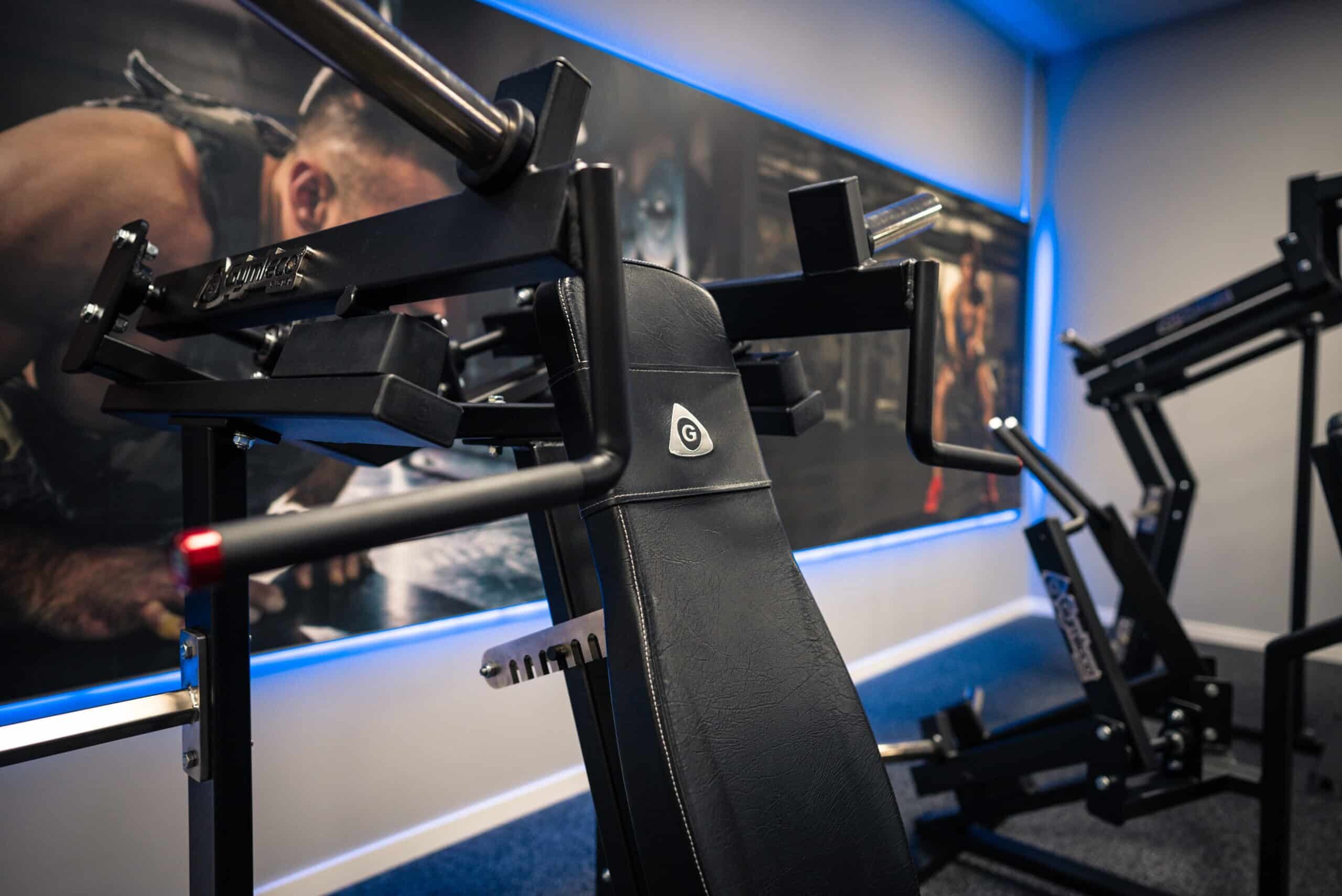 030 アイソラテラル ショルダープレス | gymlecojapan