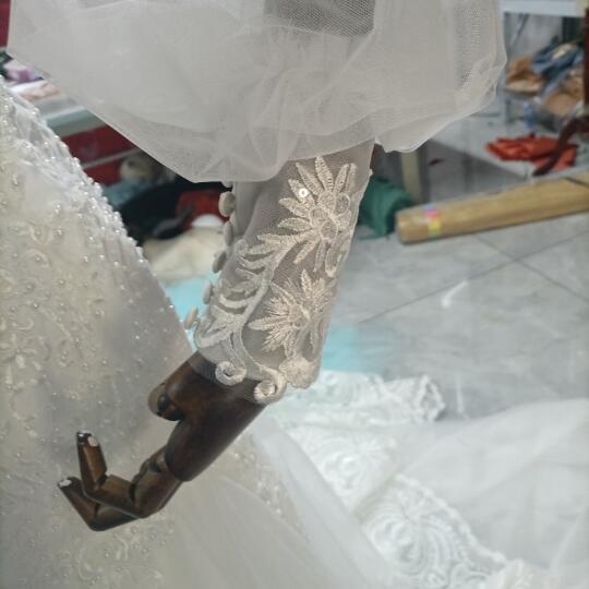 輝きな光彩を放つ ウエディングドレス キラキラの ビーズ贅沢な総レ袖/結婚式