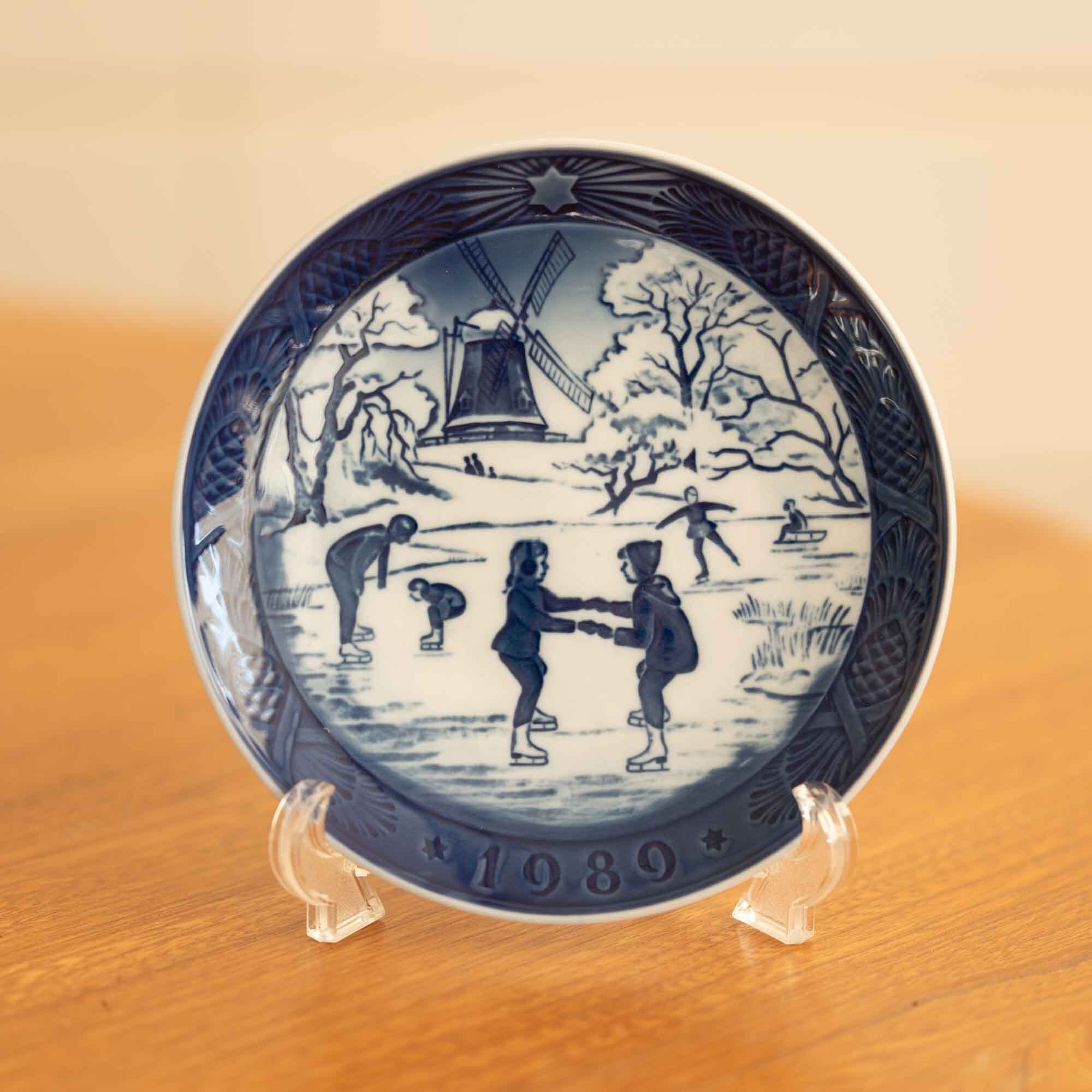 ロイヤルコペンハーゲン イヤープレート クリスマスプレート　１９８９年  「思い出のスケートリンク」