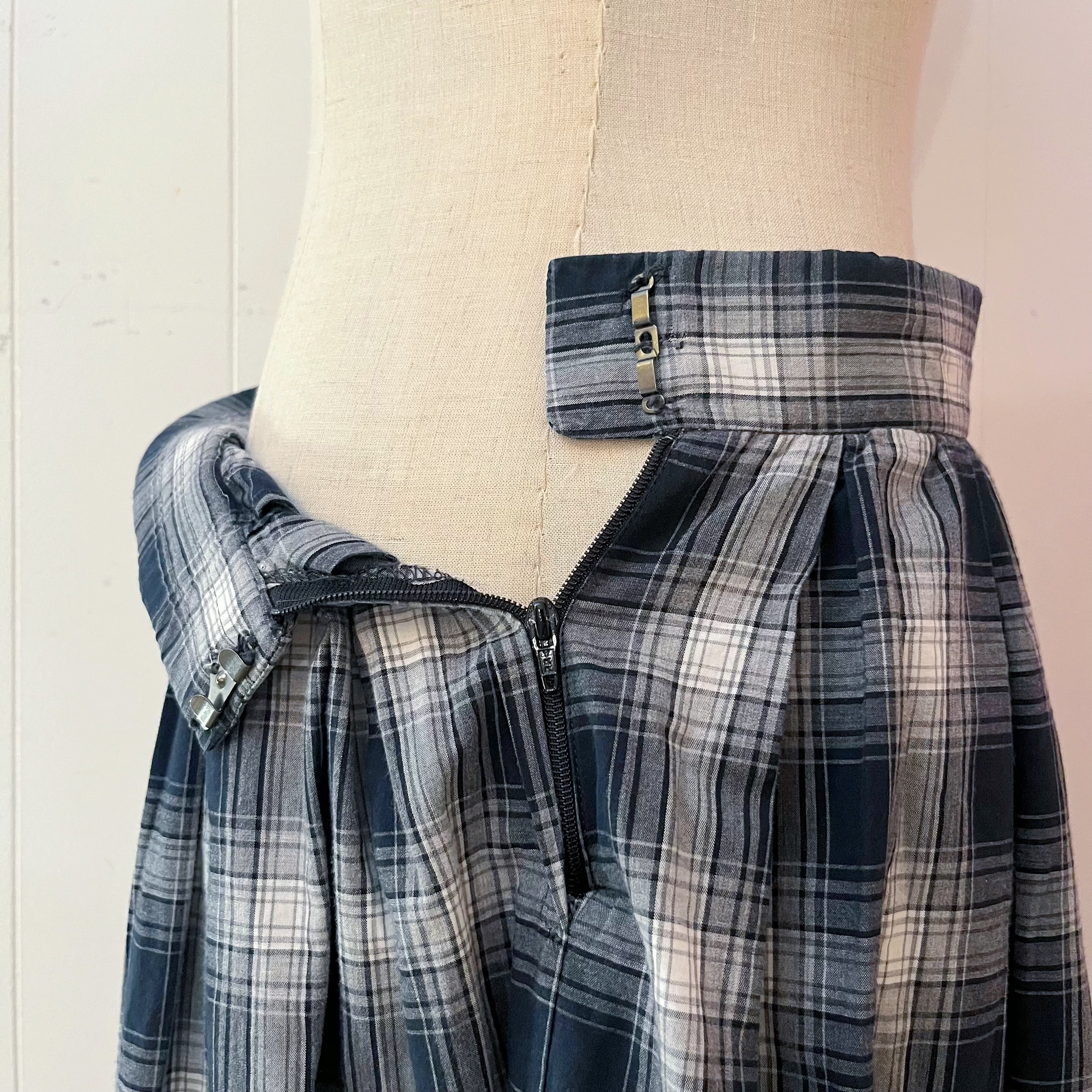 black check gather skirt