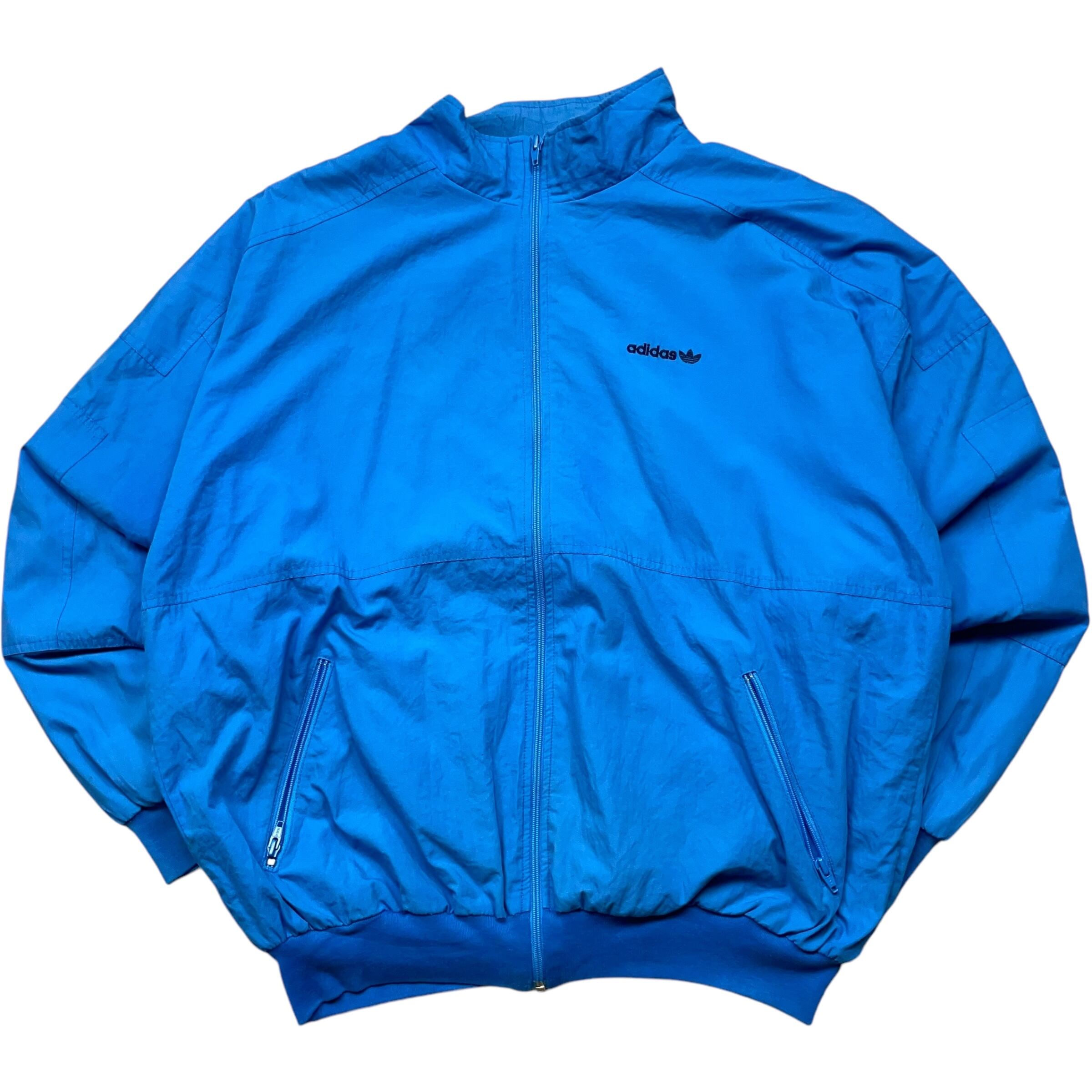 《XL》 adidas アディダス ナイロンジャケット ワンポイント 刺繍ロゴ BOXシルエット ライトブルー no.4921
