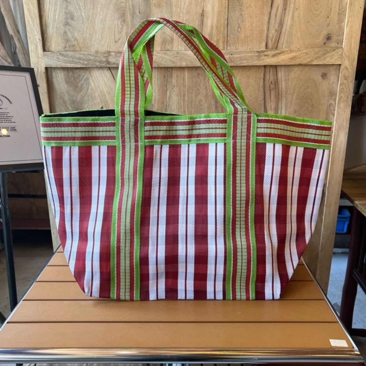 Striped Vinyl Tote Bag　Red check　ビニールトートバッグ ストライプ　レッドチェック　エシカル ビニールバッグ リサイクルプラスチック 雑貨　バッグ　ストライプ　チェック　レッド　赤