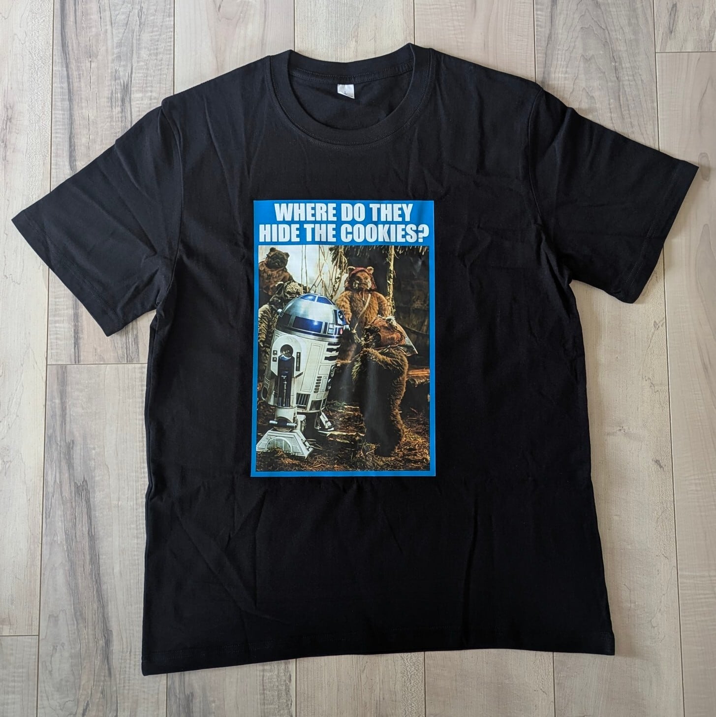 【 STARWARS / スター・ウォーズ  】『 WHERE DO THEY HIDE THE COOKIES? 』Ewok / イウォーク / Tシャツ〚アメリカン雑貨 アメトイ〛