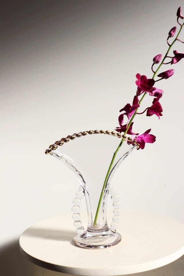 Clear dot vase