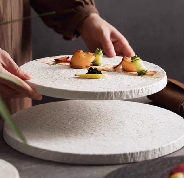 【合計5999円以上で購入可能】monotone display plate circleモノトーン丸型四角デザインのブラックディスプレイプレート