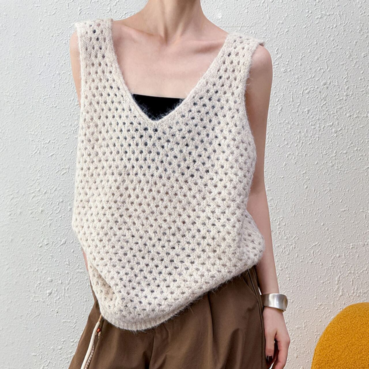 透かし編みVネックニットベスト　a0102