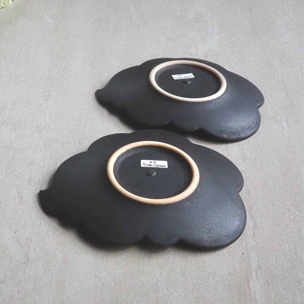 東 一仁/ウンリュウ小皿 black