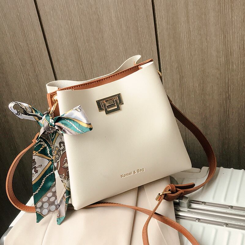 ネットレッドレディーススモールバッグ2020新しいトレンディなバージョンのワイルドテクスチャーメッセンジャーバッグinsウエスタンスタイルシングルショルダーバケットバッグ Tiancai_Wing_Bag8073901