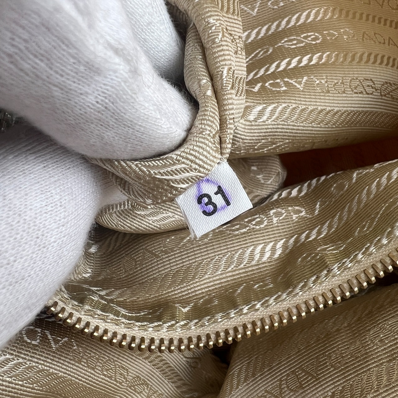 PRADA プラダ  三角ロゴ ナイロン ハンドバッグ オレンジ A-10556