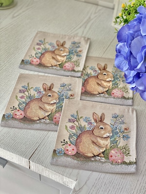 タペストリースクエアマット ウクライナ製　テーブルセンター　コースター　うさぎ
