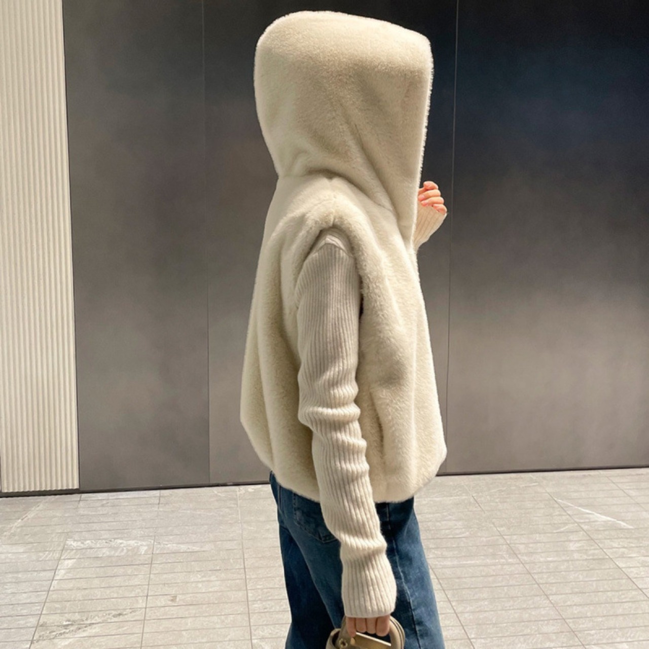 Sold out フード付きフェイクファーベスト_060484