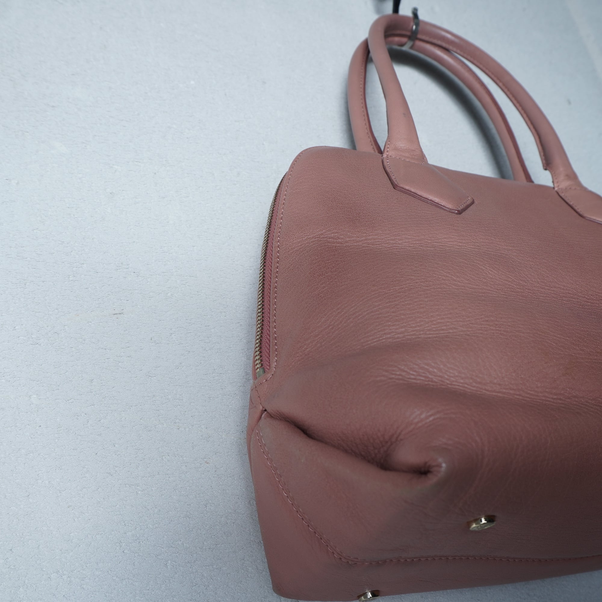 Vivienne Westwood】ヴィヴィアンウエストウッド オーブロゴ レザー