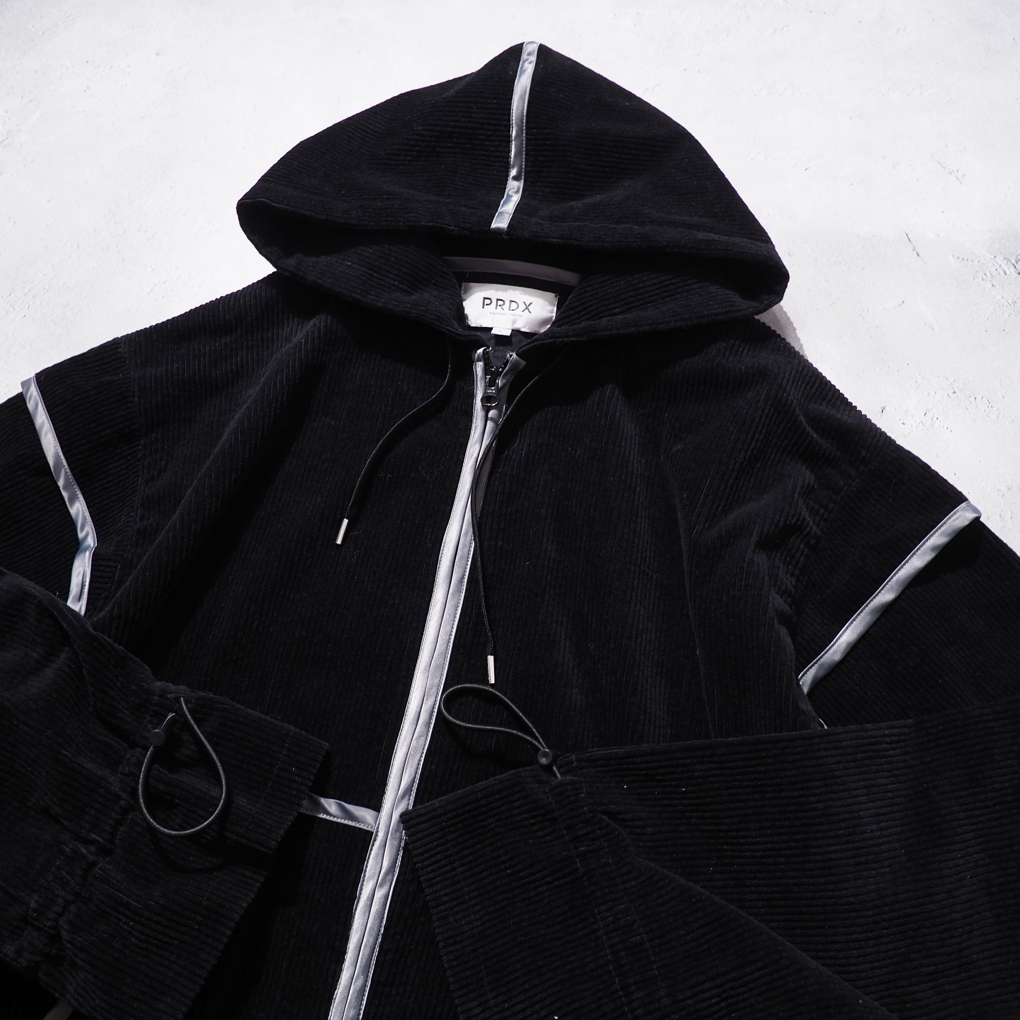" PRDX " Black Corduroy × Piping Line Embbossed Hoodie coat