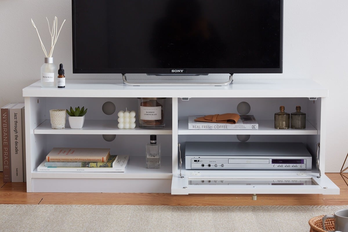 ホワイト ガラス扉 テレビ台 コンパクトで可愛いフォルムが特徴のガラス扉テレビ台 | TKSKSHOP