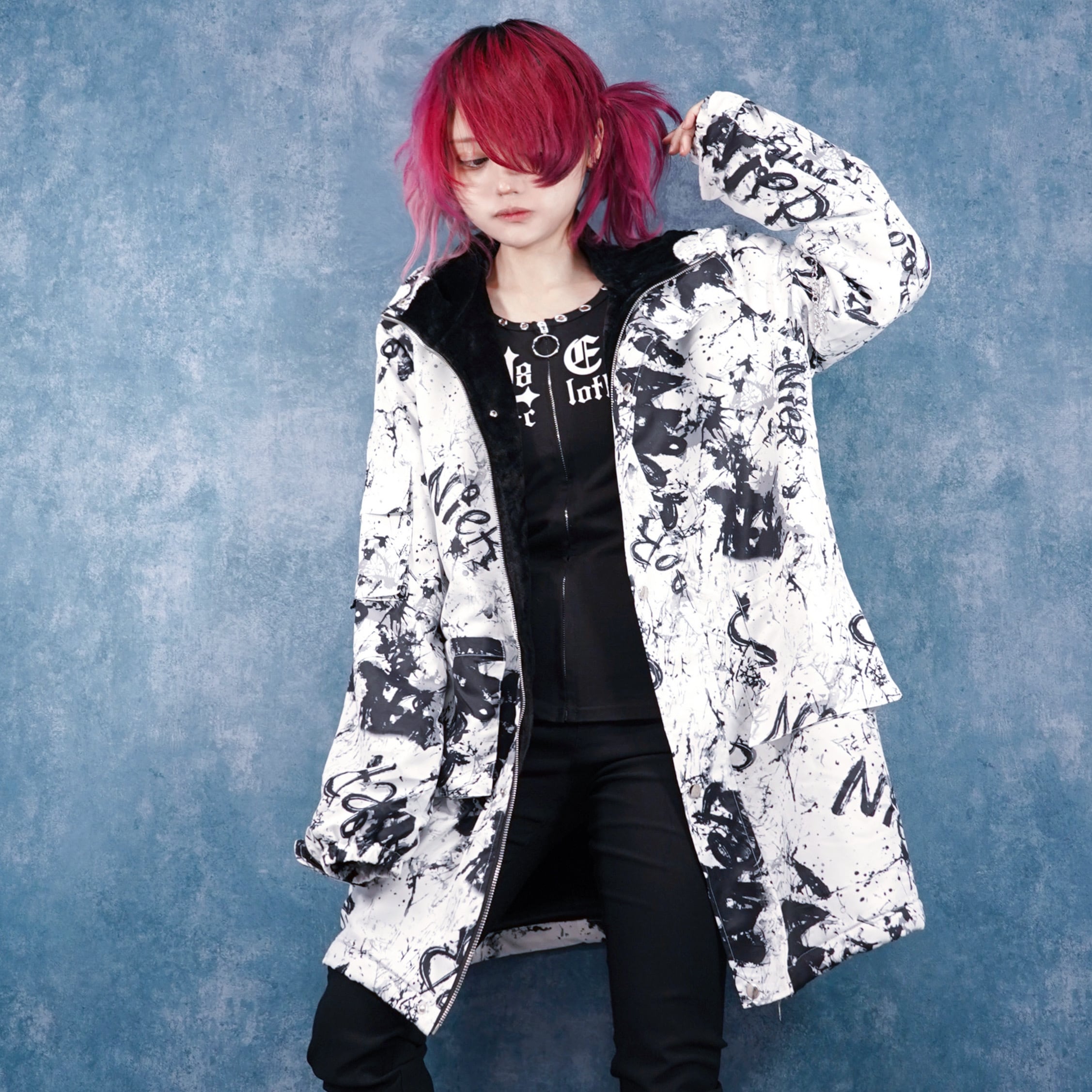 先着77点限定55%OFF》防寒WHITE CRASH LONG OUTER【内側フランネル仕様