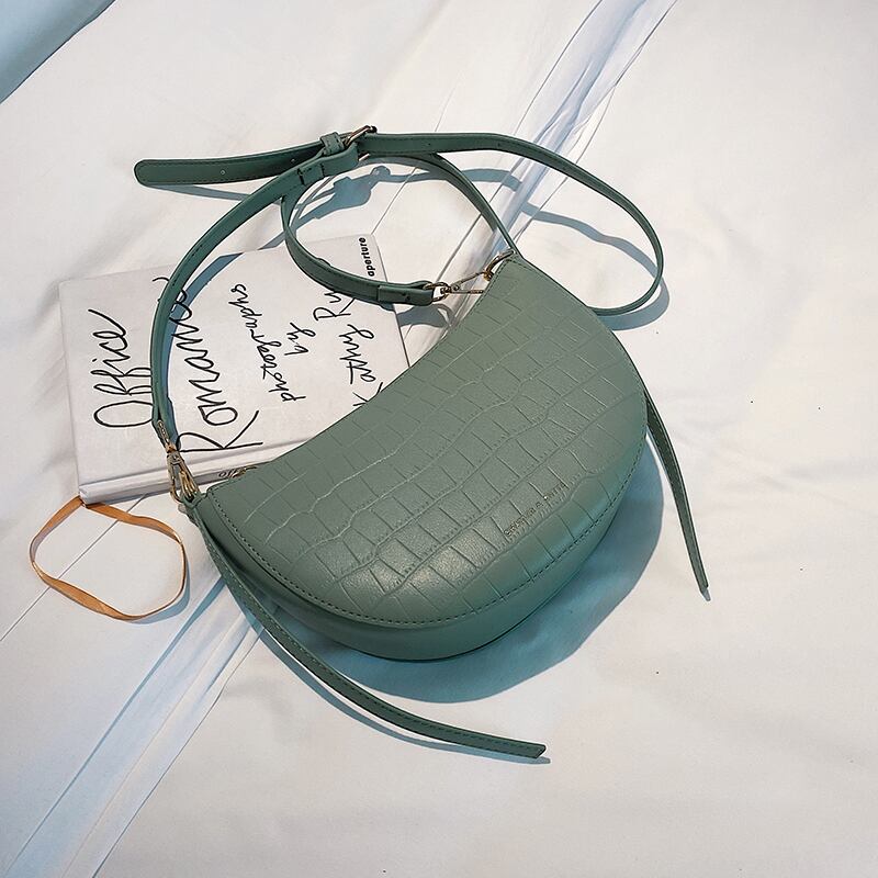 テクスチャスモールバッグ女性2020新しい波バージョンの野生のメッセンジャーバッグユニークなファッションワニパターンサドルバッグ Tiancai_Wing_Bag3926728