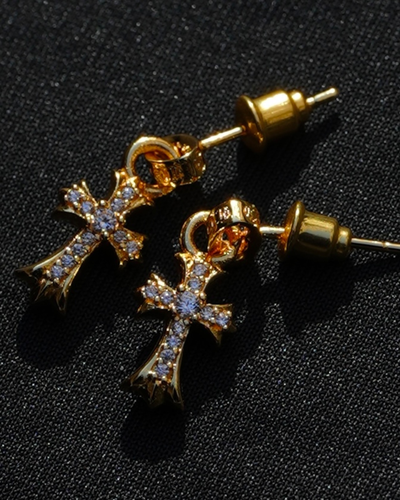 【最高級】クロスチャームピアス【BB25037】