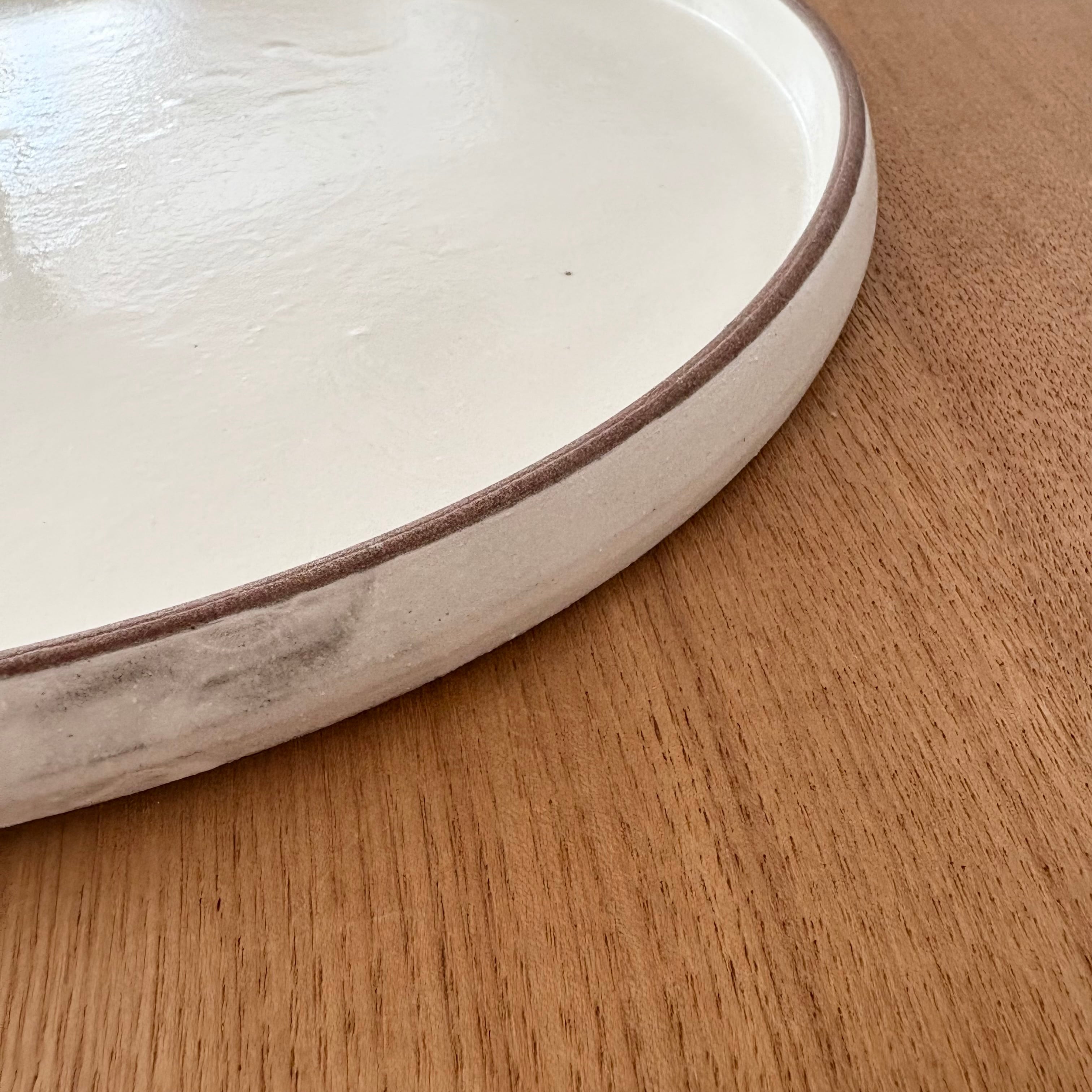 両面使える白丸台皿 大（熊谷雅博） | 暮らしの器 かまごと