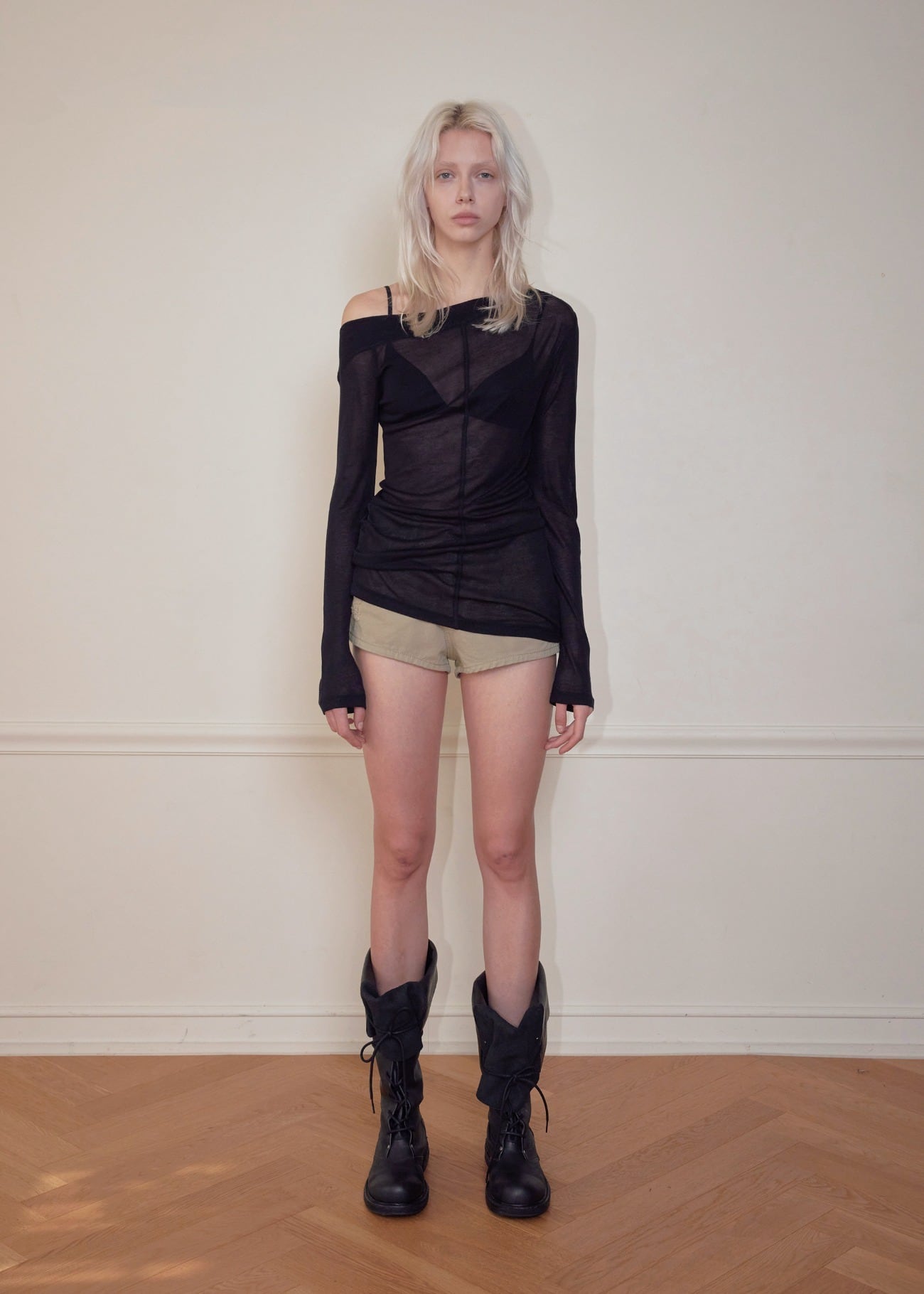 BOHEMSEO] SLICK OFF SHOULDER T, BLACK 正規品 韓国ブランド 韓国通販
