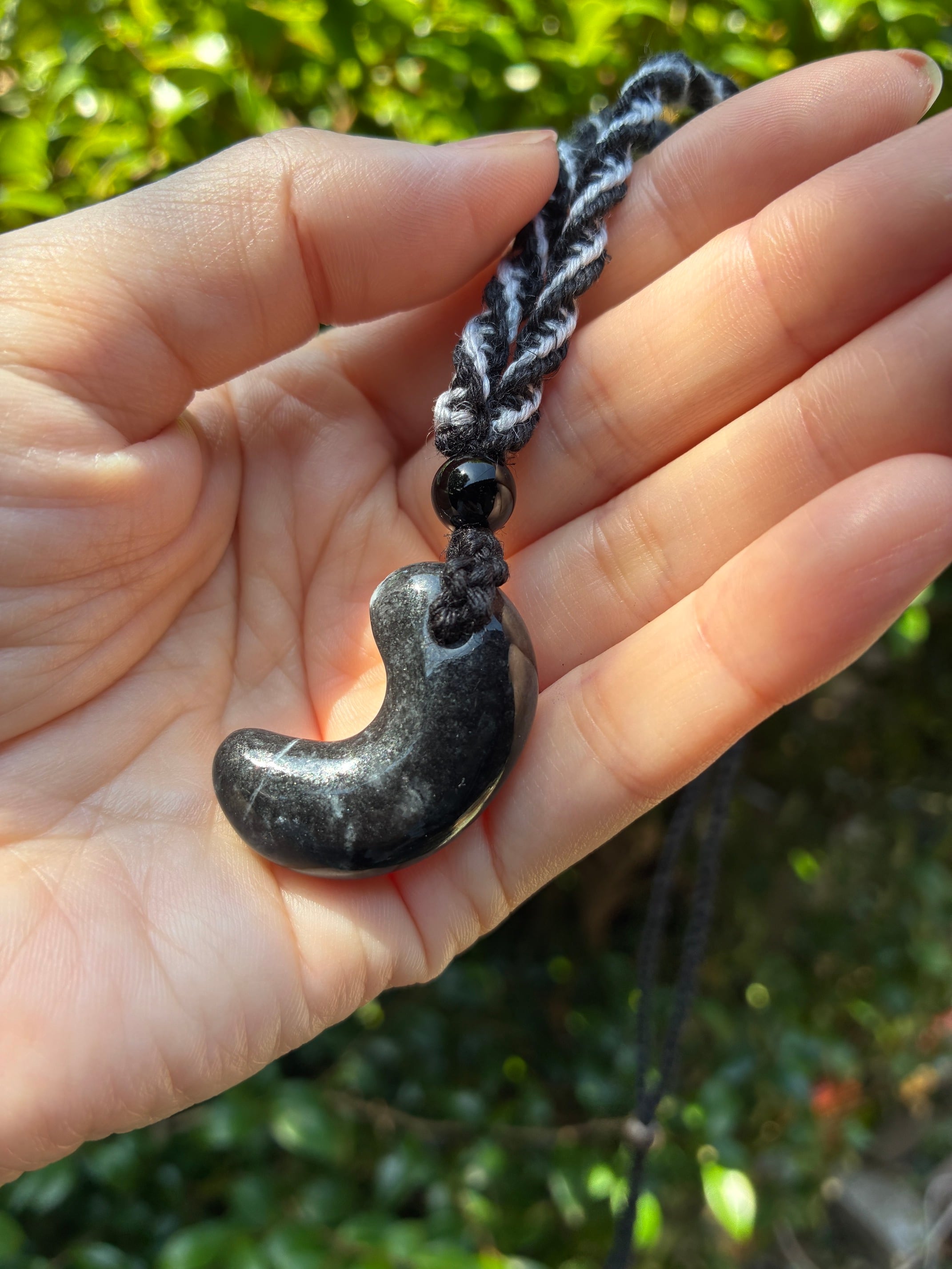 勾玉（糸魚川翡翠）アクセサリーショップ Aquarian Crystals