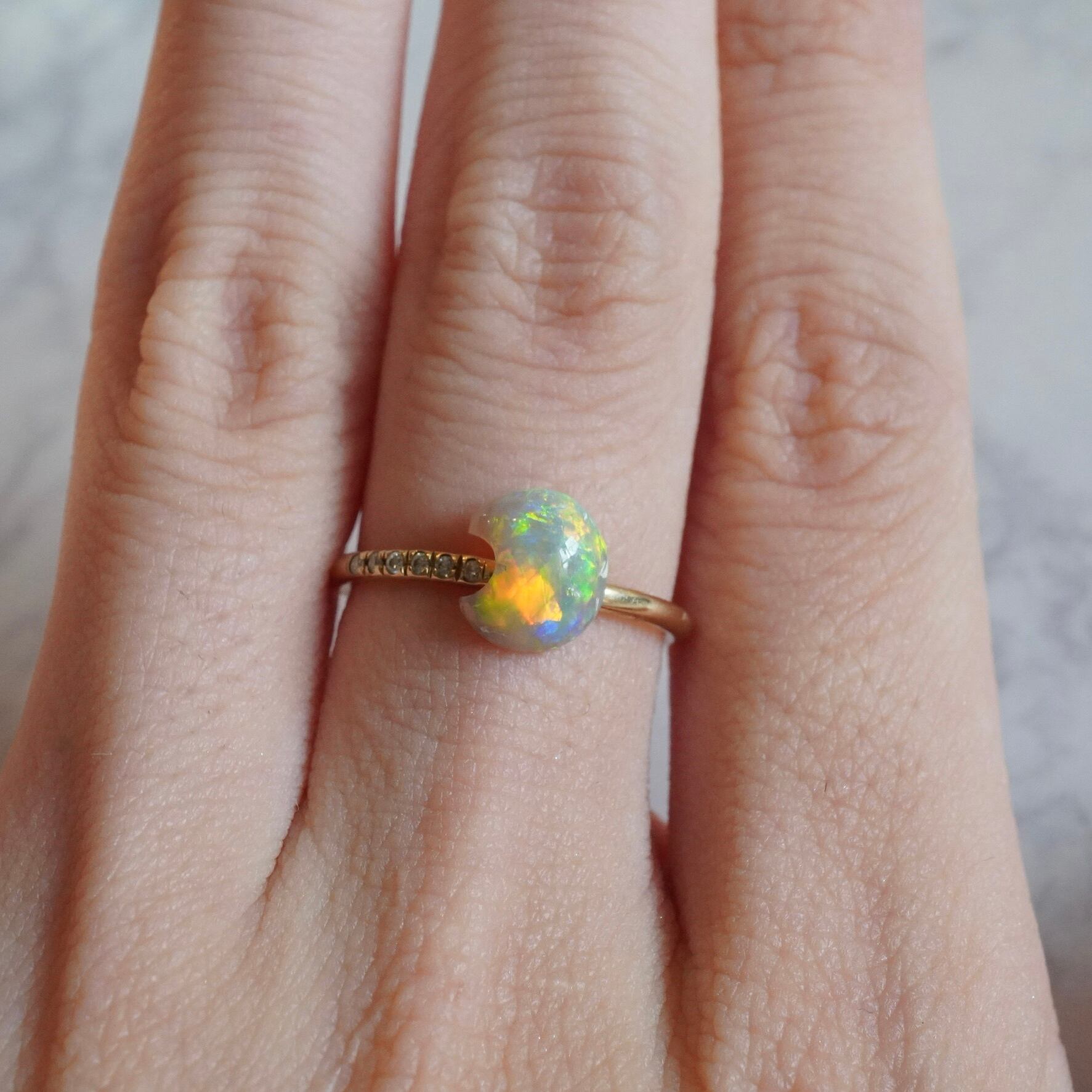 月型セミブラックオパール 0.91ct | mamaopal 