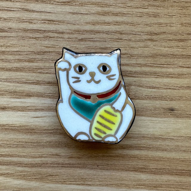 招き猫（帯留・ブローチ）