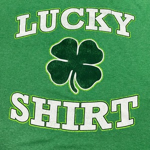 【USA古着】LUCKY SHIRT ビッグシルエット アーチロゴ Tシャツ 四葉のクローバー グリーン 半袖 夏物 us古着