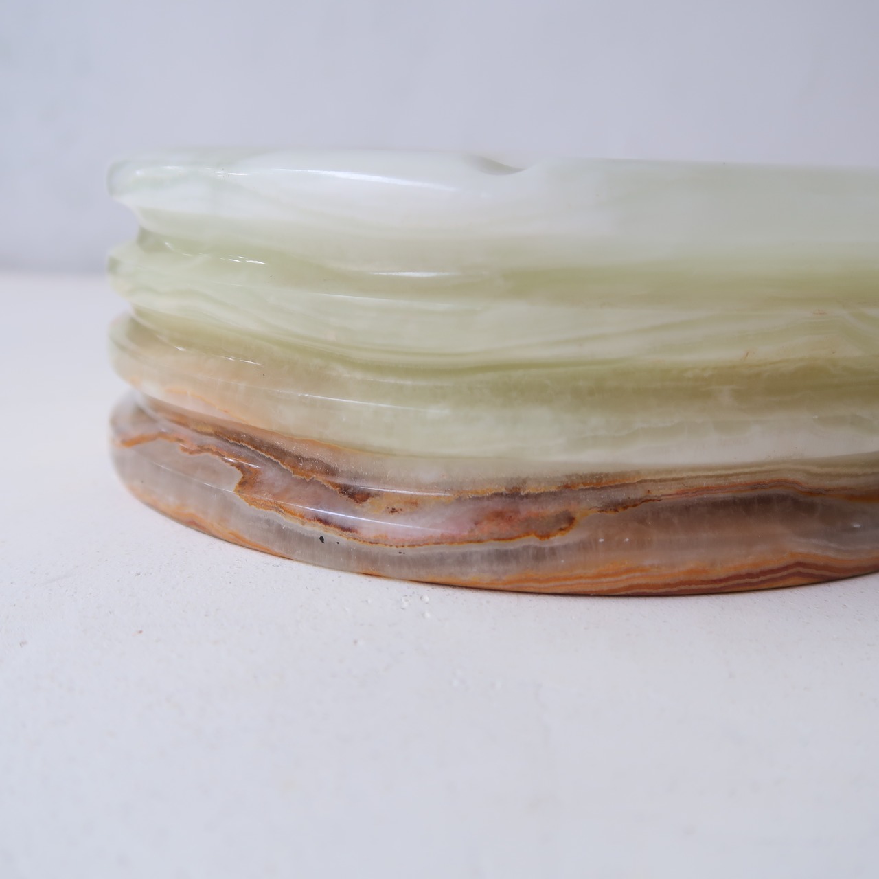 バネのようにアッシュトレイ2