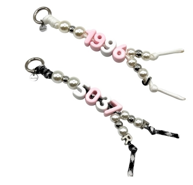 数字&イニシャル　バックチャーム　パール