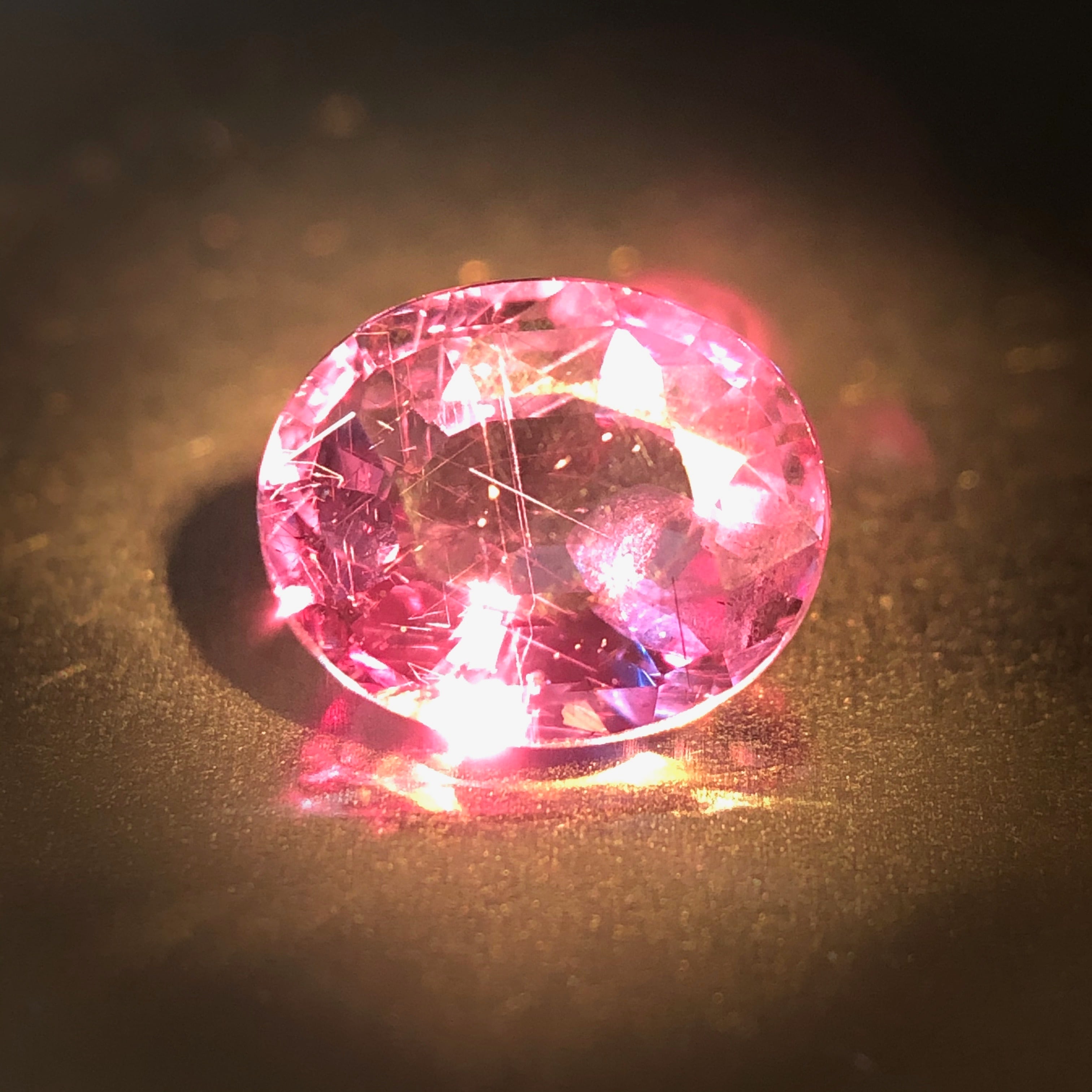 唯一無二のブルー 0.78ct 天然 カラーチェンジガーネット（ベキリー