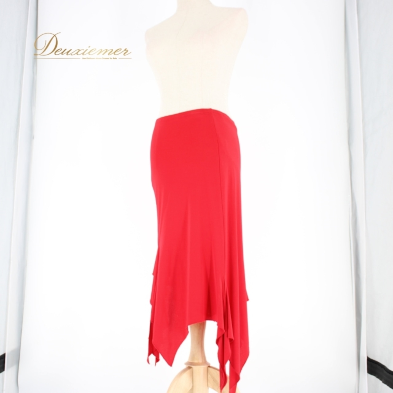 社交ダンス 衣装 スタンダード ラテン スカート レッスンウェア Cuple by T.D.F. TAKA DANCE タカダンス レッド系 赤 派手 スカート 社交ダンス衣装 伸縮性 レディース ダンスウェア フレアスカート インナーパンツ付き Mサイズ ポリエステル ポリウレタン 赤色 フォーマル 練習着 踊りやすい