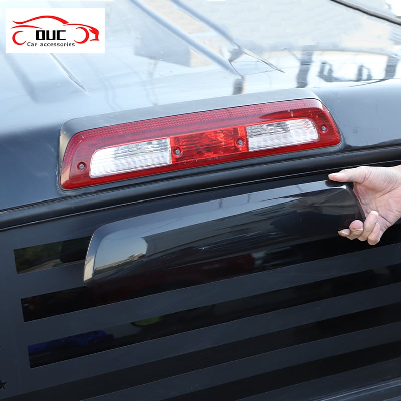 リアハイレベルブレーキランプ ハイマウントブレーキライトアセンブリ A6 用 と互換性のあるAVANT S6 C6 2005-201 テール ライトアセンブリ 車用リアテールライトカバーアセンブリ、ブレーキストップライト（電球なし）と互換性のあるチェロキーメルセデス用 リアハイ ... For A6 S6 C5 AVANT 1998-2005 ブレーキライト リアハイマウントレベルストップランプアセンブリ 3rd 3