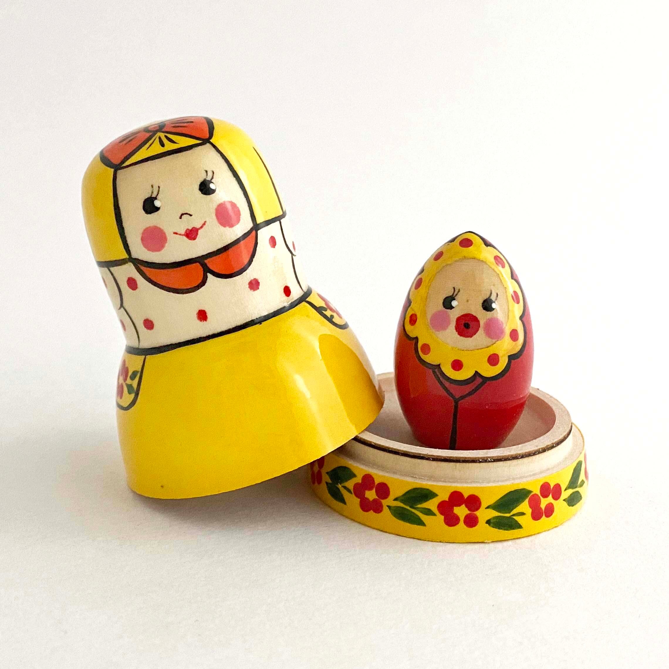 黄色のオトメリョーシカ(2個組)