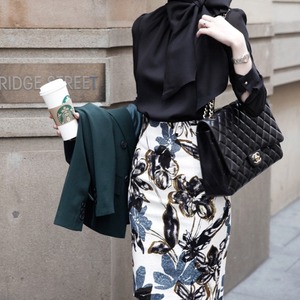 トップス レディース 送料無料 2色 ブラウス シャツ フリル リボンタイ 無地 シルクタッチ レトロ エンブロイダリー ヴィンテージ 大きいサイズ サイズ豊富 S M L XL 薄手 プリント 黒 ブラック かわいい 大人女子 きれいめ 大人 上品 お洒落 おしゃれ クール こなれ感 ルーズ ゆったり ゆる 着回し 普段使い コーデ ファッション 体型カバー 楽ちん デート お出かけ 休日 10代 20代 30代 学生 春 夏 韓国 オルチャン