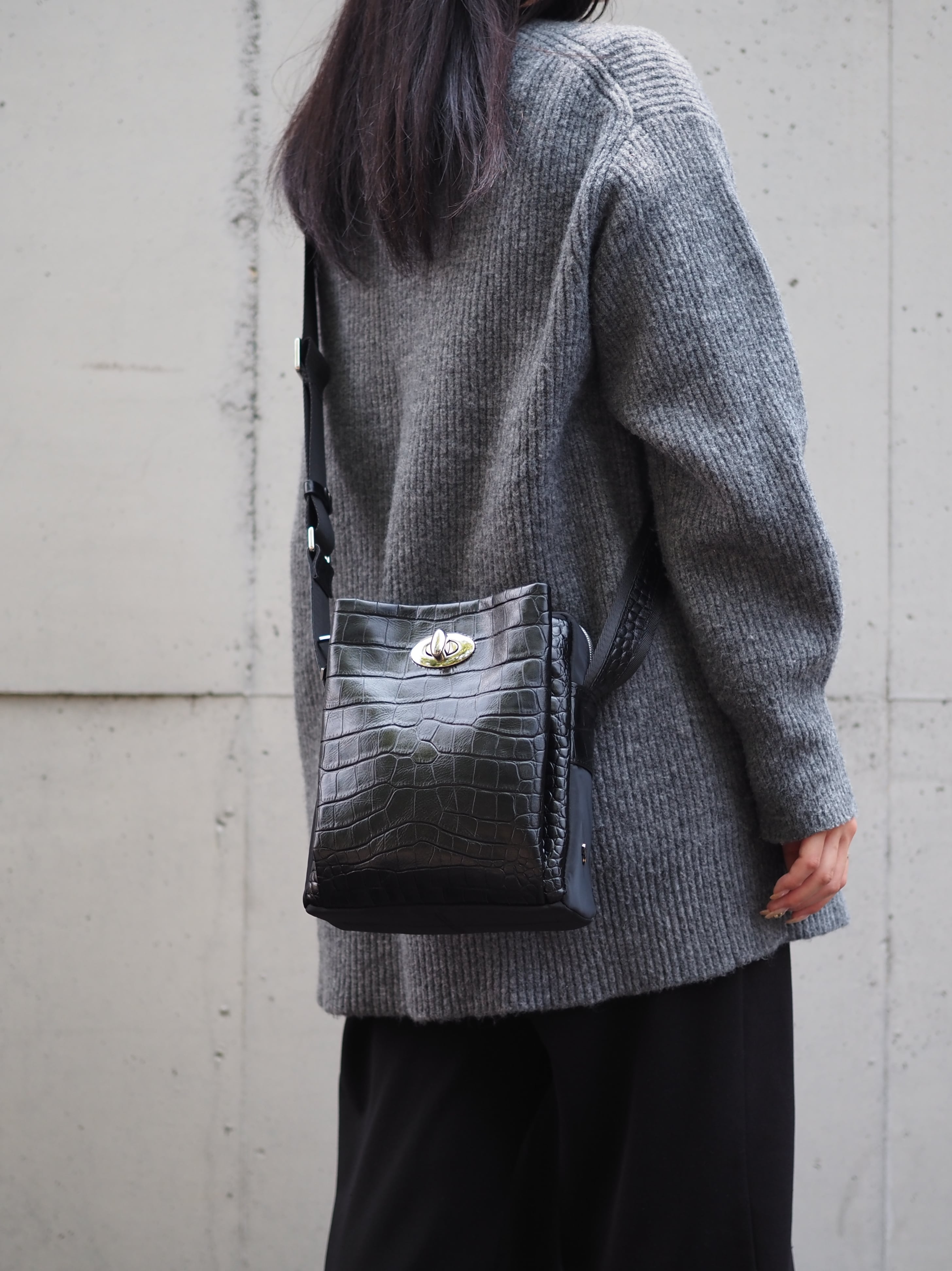 ショルダーバッグ AAW-2094SS(090909)ブラック