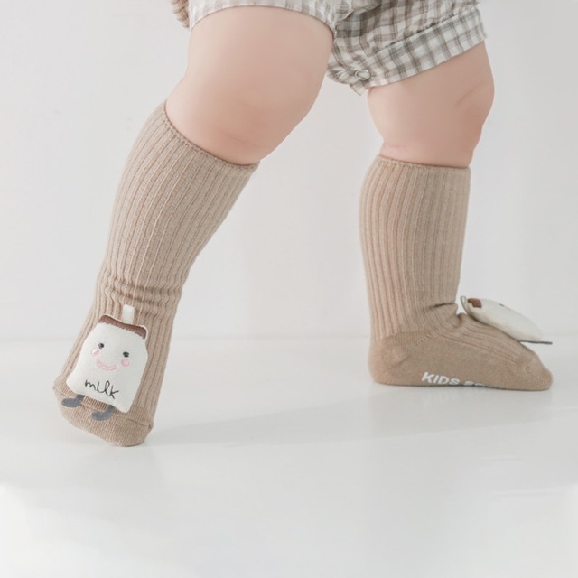 【SOCKS】パンロゴ可愛いソックス