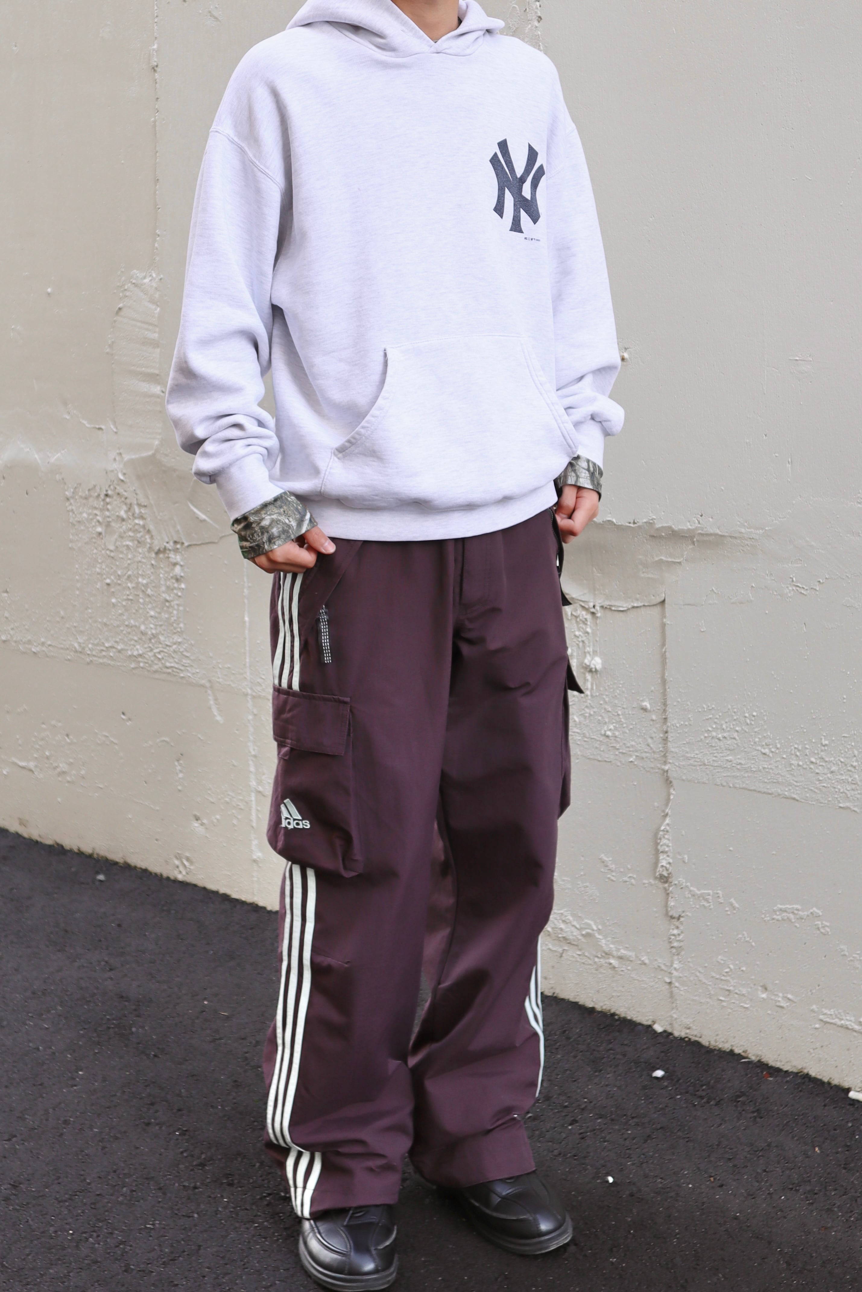 USED 90s adidas ski pants | bud