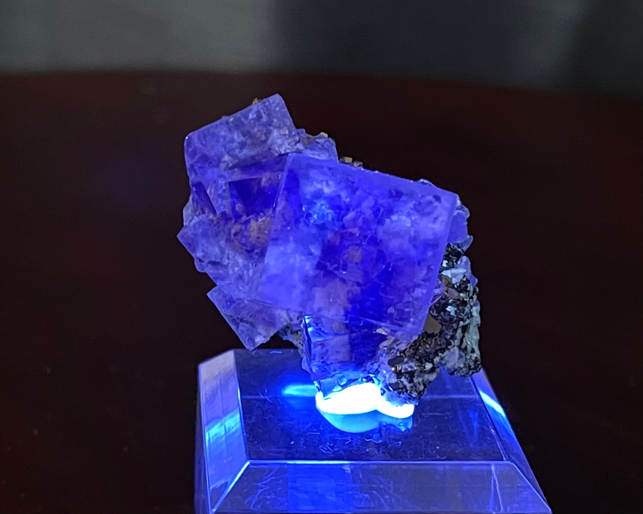 フローライト / キャルコパイライト【Fluorite with Chalcopyrite