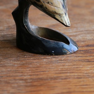 水牛の角で作られたフクロウ 18